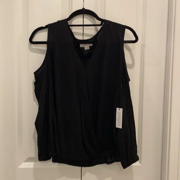 Velvet by graham and Spencer black blouse- cut out shoulder - Picture 2 of 5
